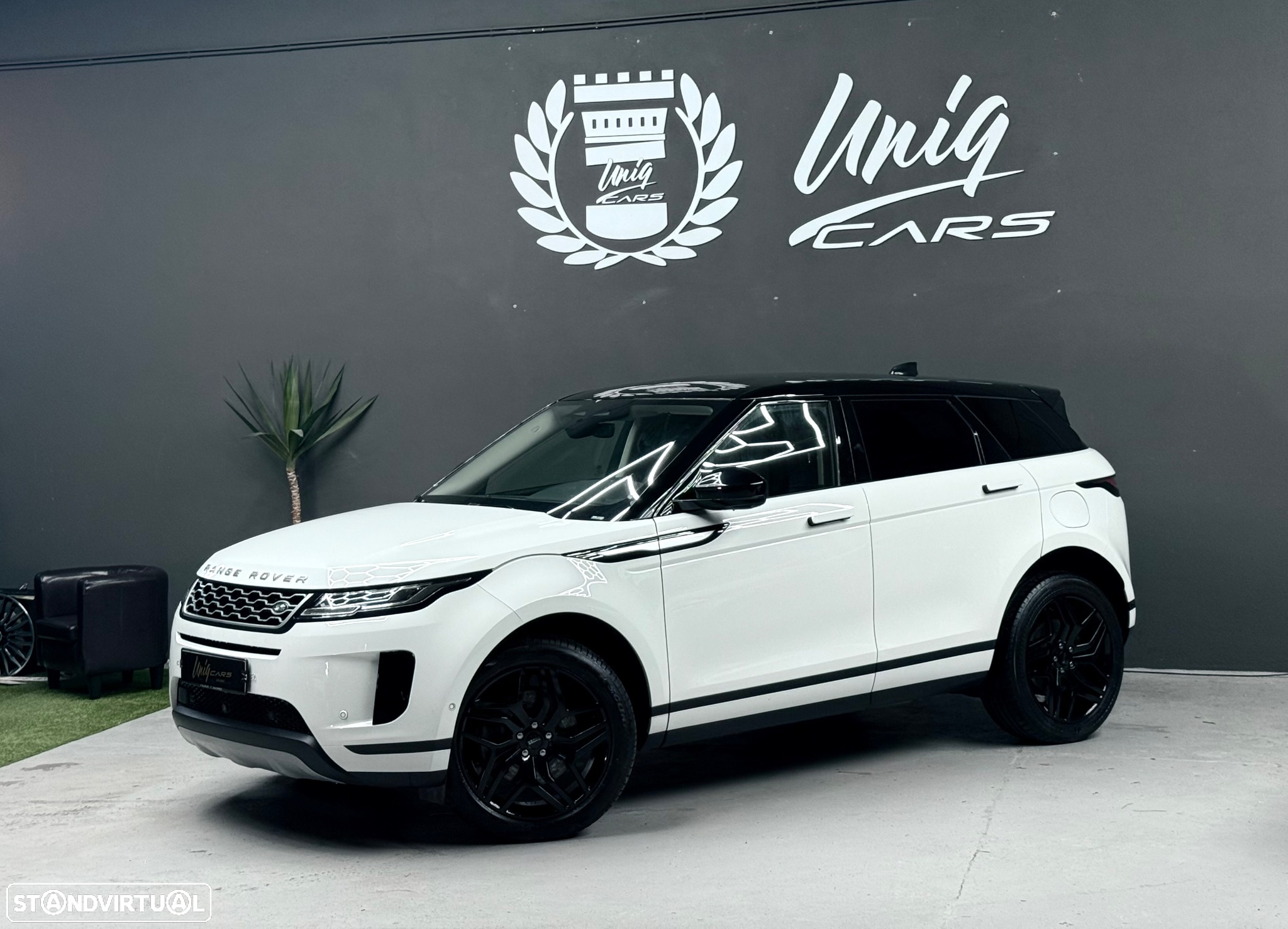 Land Rover Range Rover Evoque 1.5 P300e AWD Autobiography Auto - 13