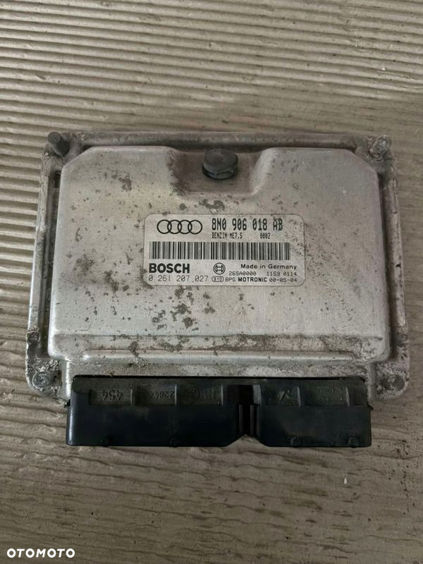 Komputer Sterownik Silnika Audi 8N090601AB