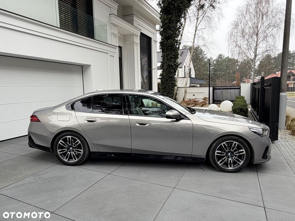BMW Seria 5 520d xDrive mHEV - 7