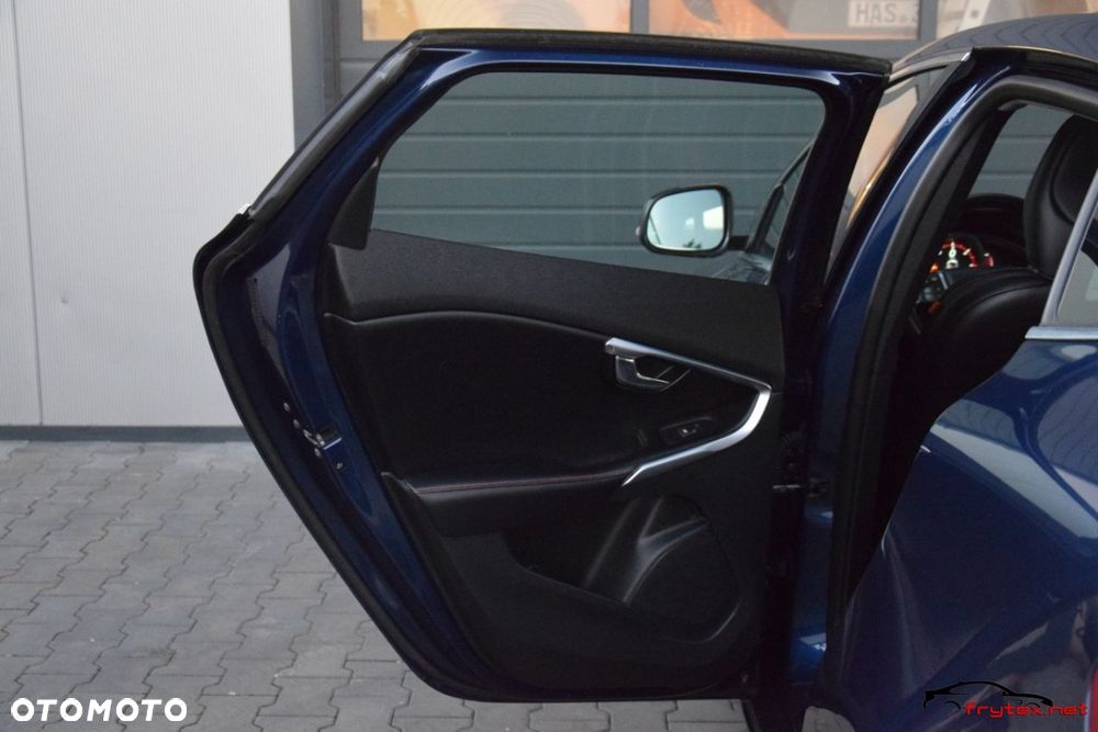 Volvo V40 - 21