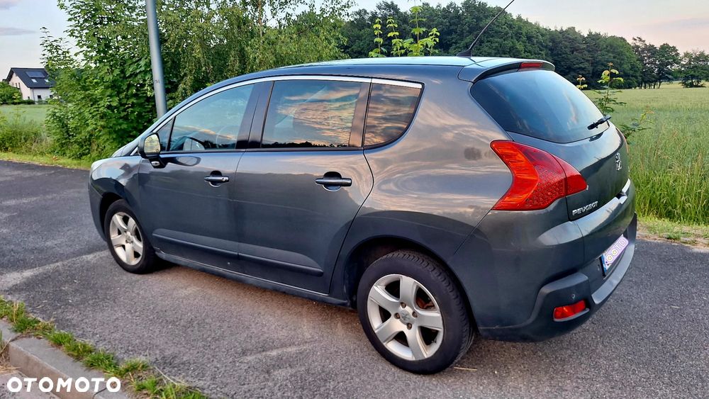 Peugeot 3008 1.6 e-HDi Active S&S - 11