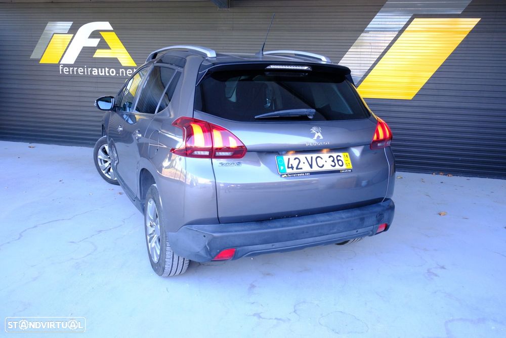 Peugeot 2008 1.2 PureTech Style - 6