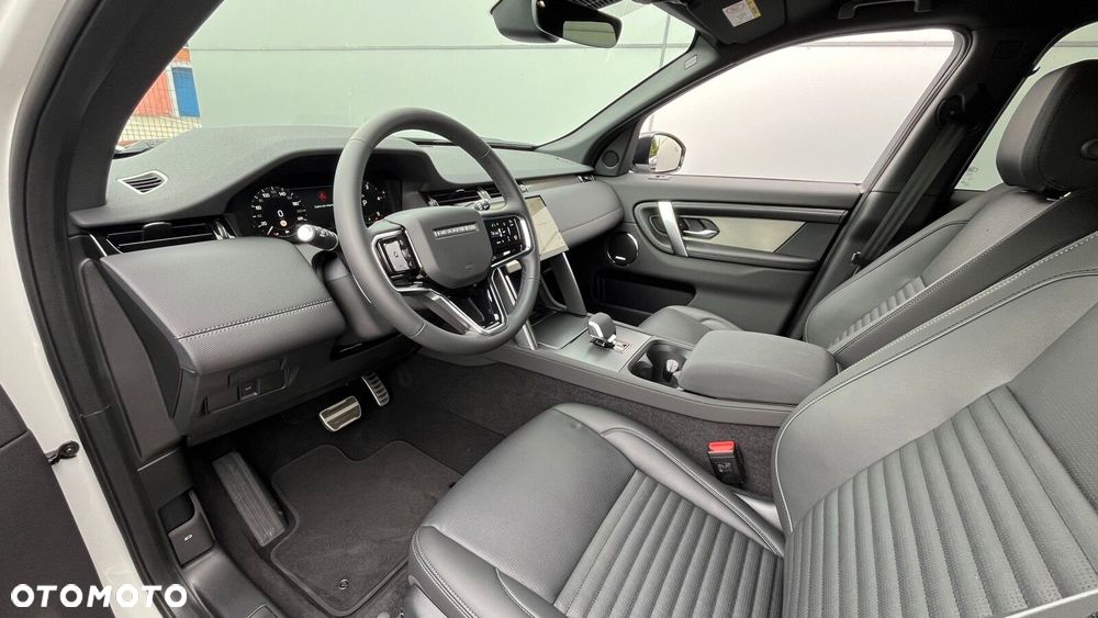 Land Rover Discovery Sport - 12