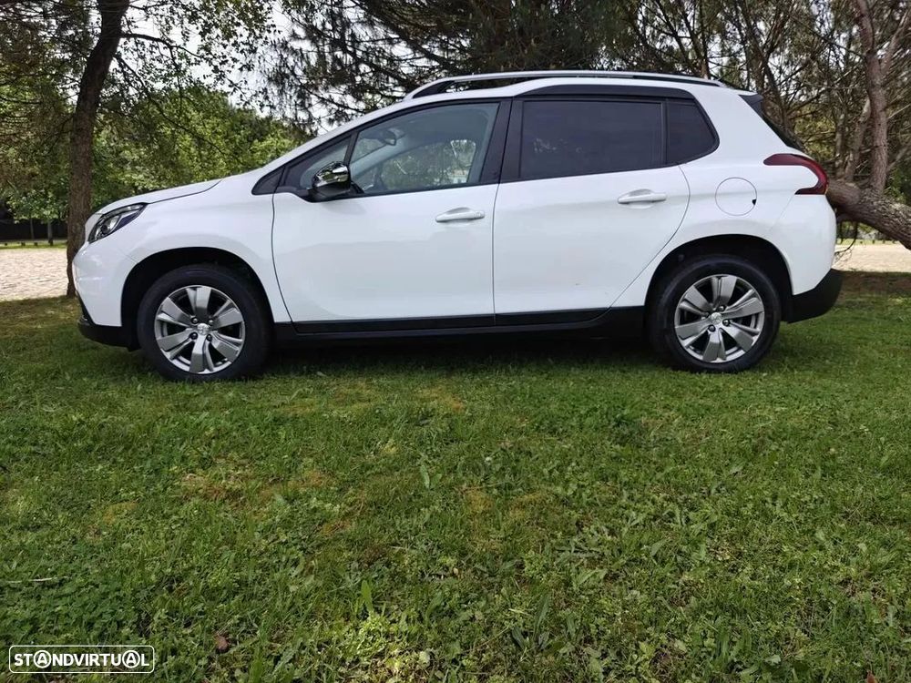 Peugeot 2008 1.2 PureTech Style — fotografia 8