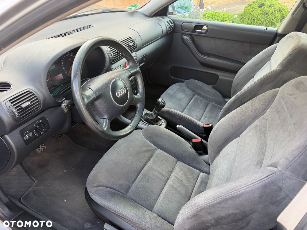 Audi A3 Sportback 1.6 Ambition - 13