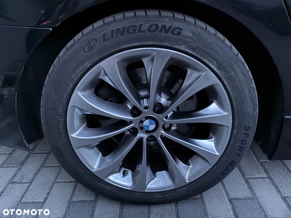 BMW Seria 5 528i Luxury Line - 10