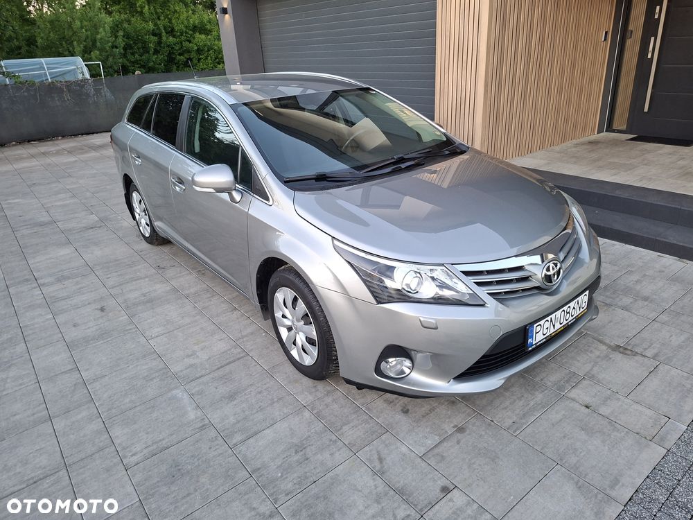 Toyota Avensis - 4