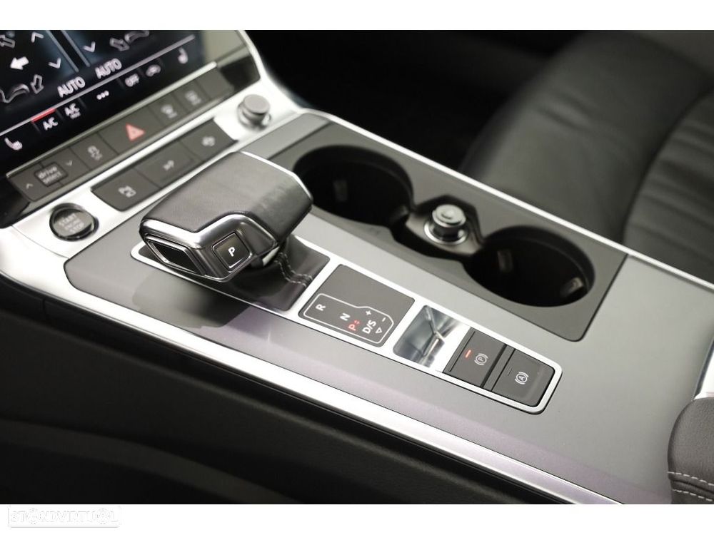 Audi A6 Avant 50 TFSIe quattro S tronic - 32