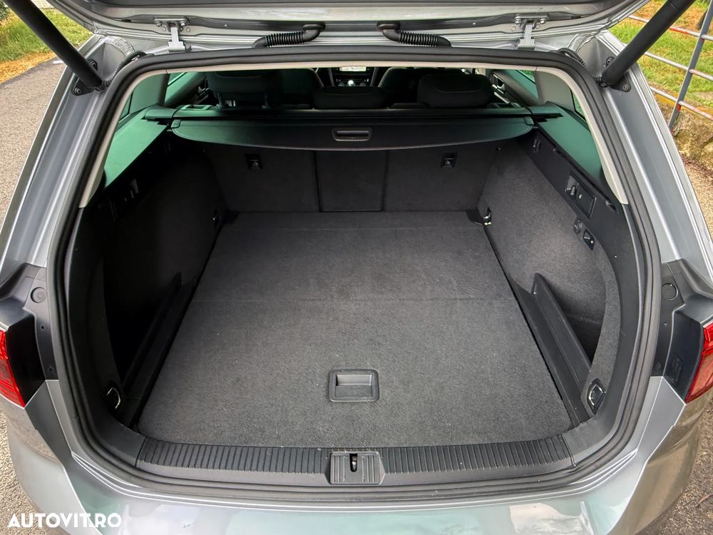 Volkswagen Passat 1.6 TDI SCR DSG Business - 16
