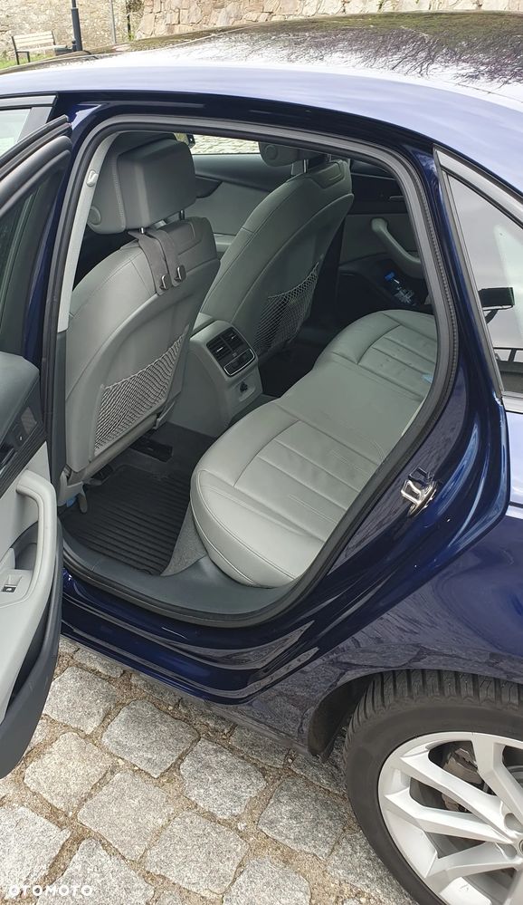 Audi A4 Limousine 2.0 TFSI ultra S tronic design - 19