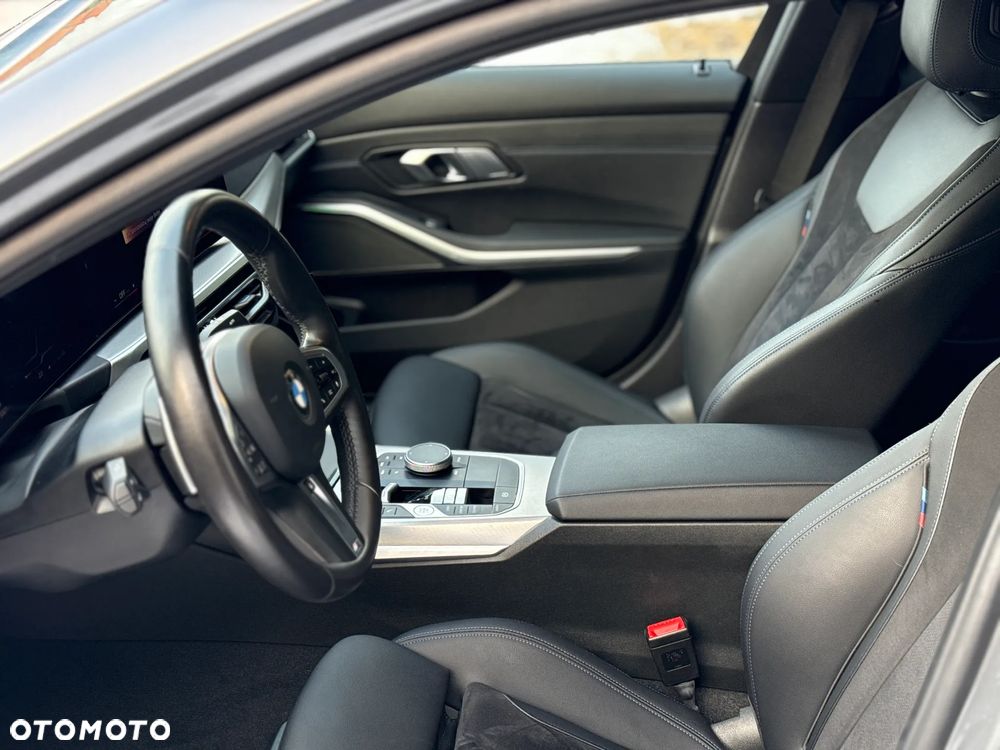 BMW Seria 3 320d xDrive M Sport sport - 19