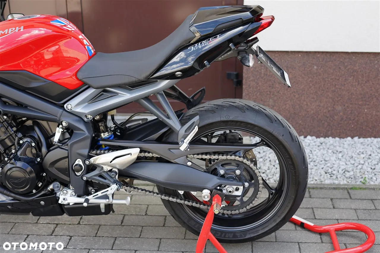 Triumph Street Triple - 22