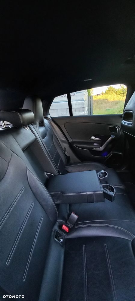 Mercedes-Benz CLA 200 AMG Line 7G-DCT - 8
