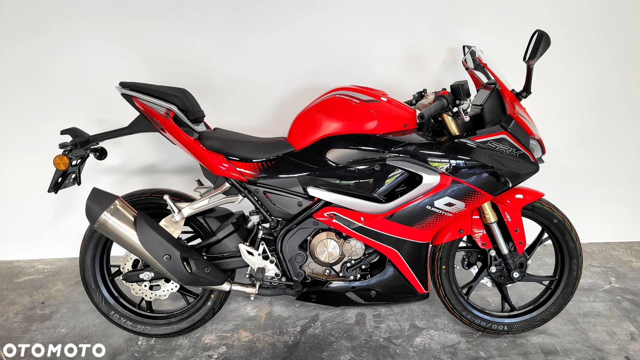 QJMOTOR SRK 125R - 1