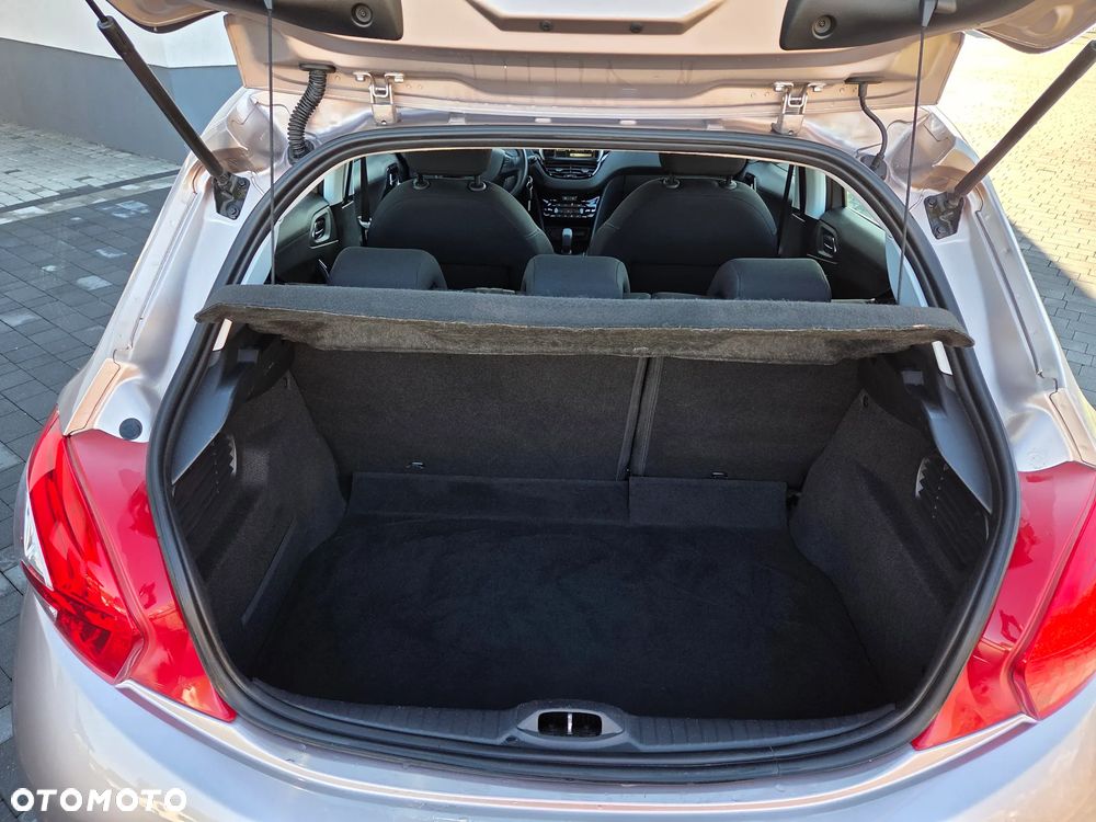Peugeot 208 1.4 VTi Active - 17