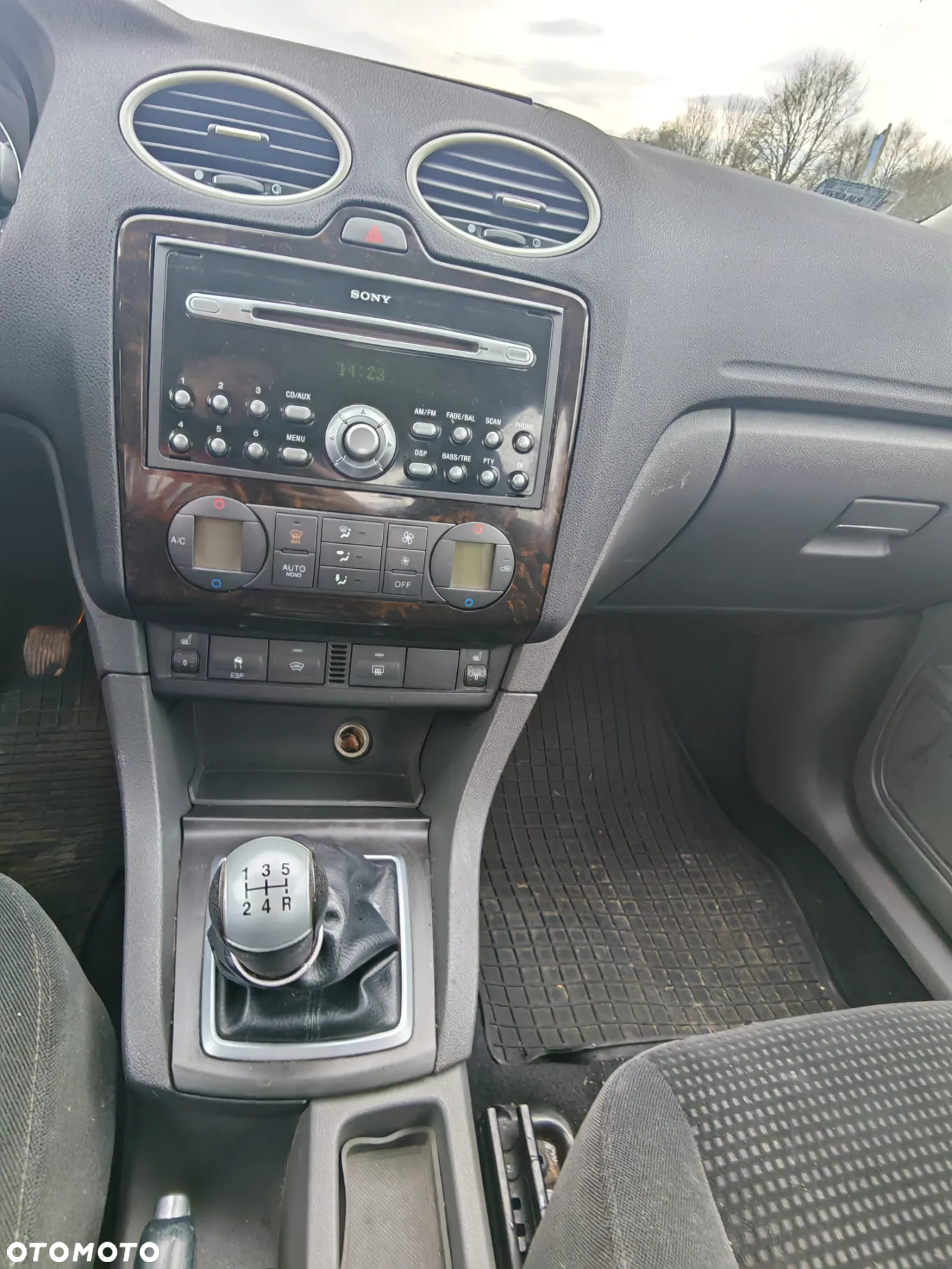 Ford Focus 2.0 16V Ghia - 9
