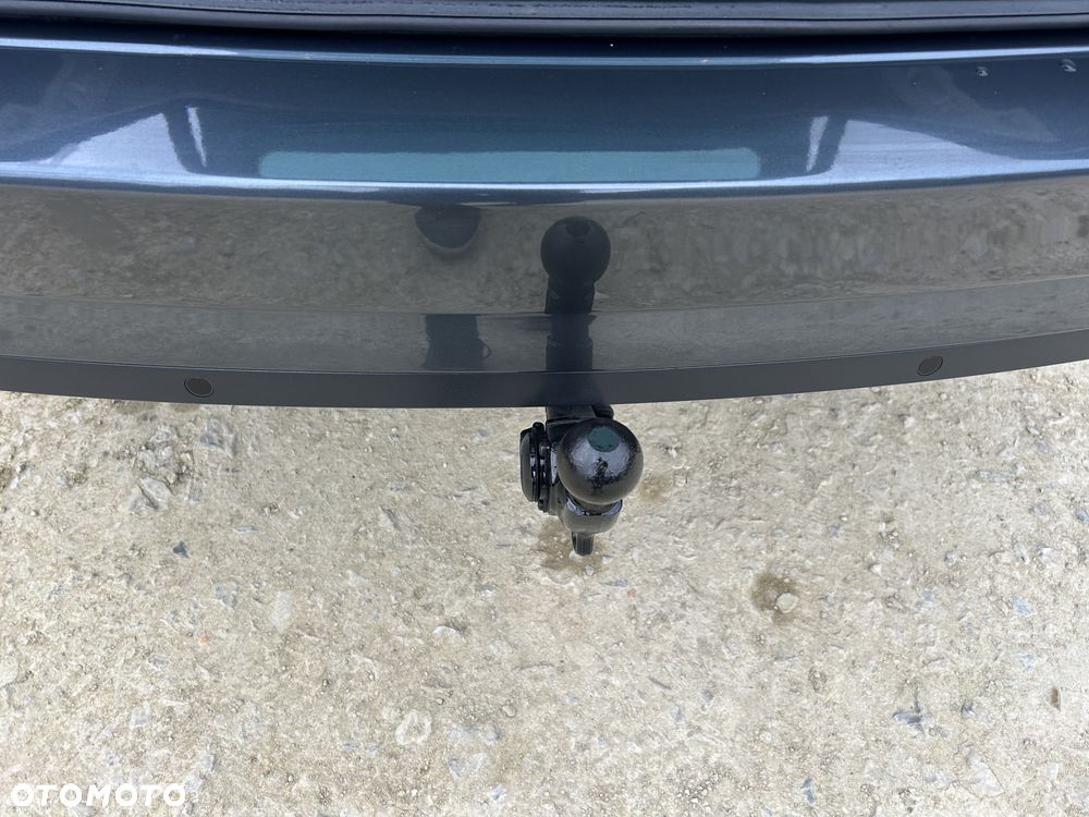 Skoda Superb 2.0 TDI DSG Premium Edition - 23