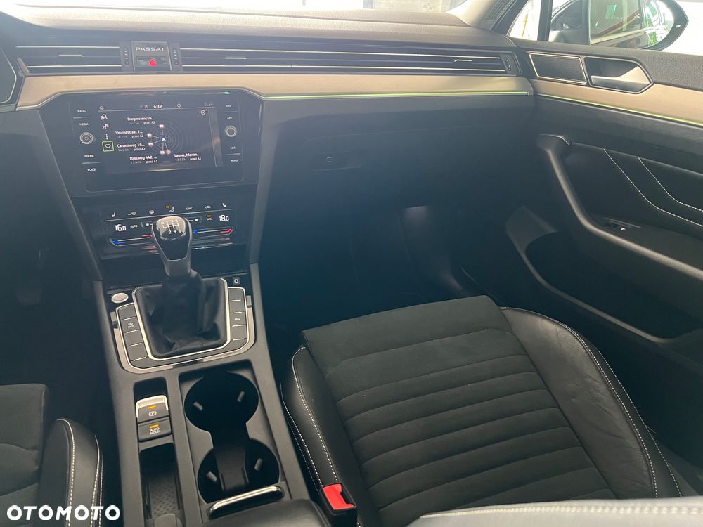 Volkswagen Passat 2.0 TDI EVO Business - 22