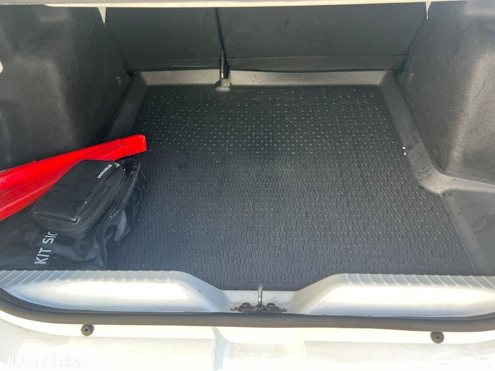 Dacia Logan ECO-G 100 MT6 XX - 11