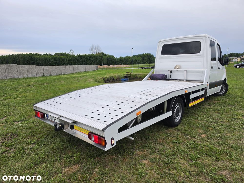 Mercedes-Benz Sprinter 907 - 8