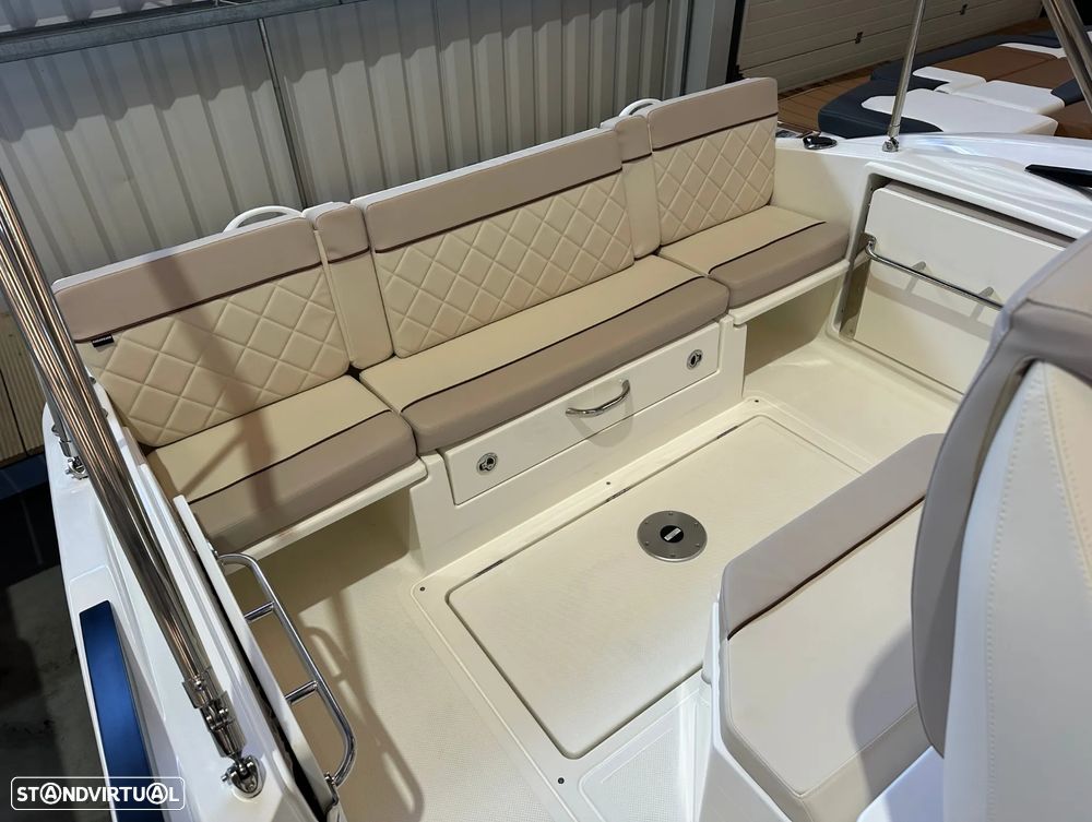 Quicksilver Activ 805 Open - 8