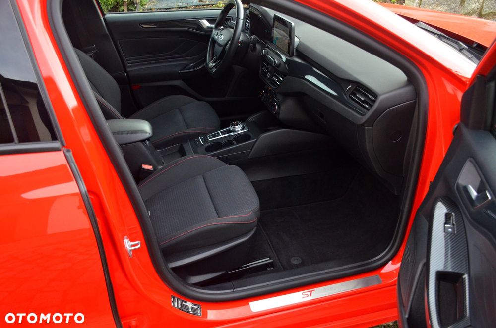 Ford Focus SW 2.0 TDCi ST-Line Black ASS PowerShift - 18