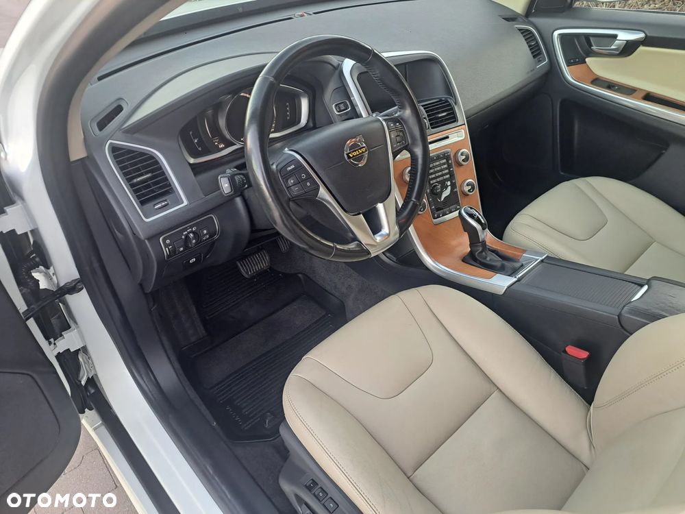 Volvo XC 60 T6 AWD Geartronic Summum - 5