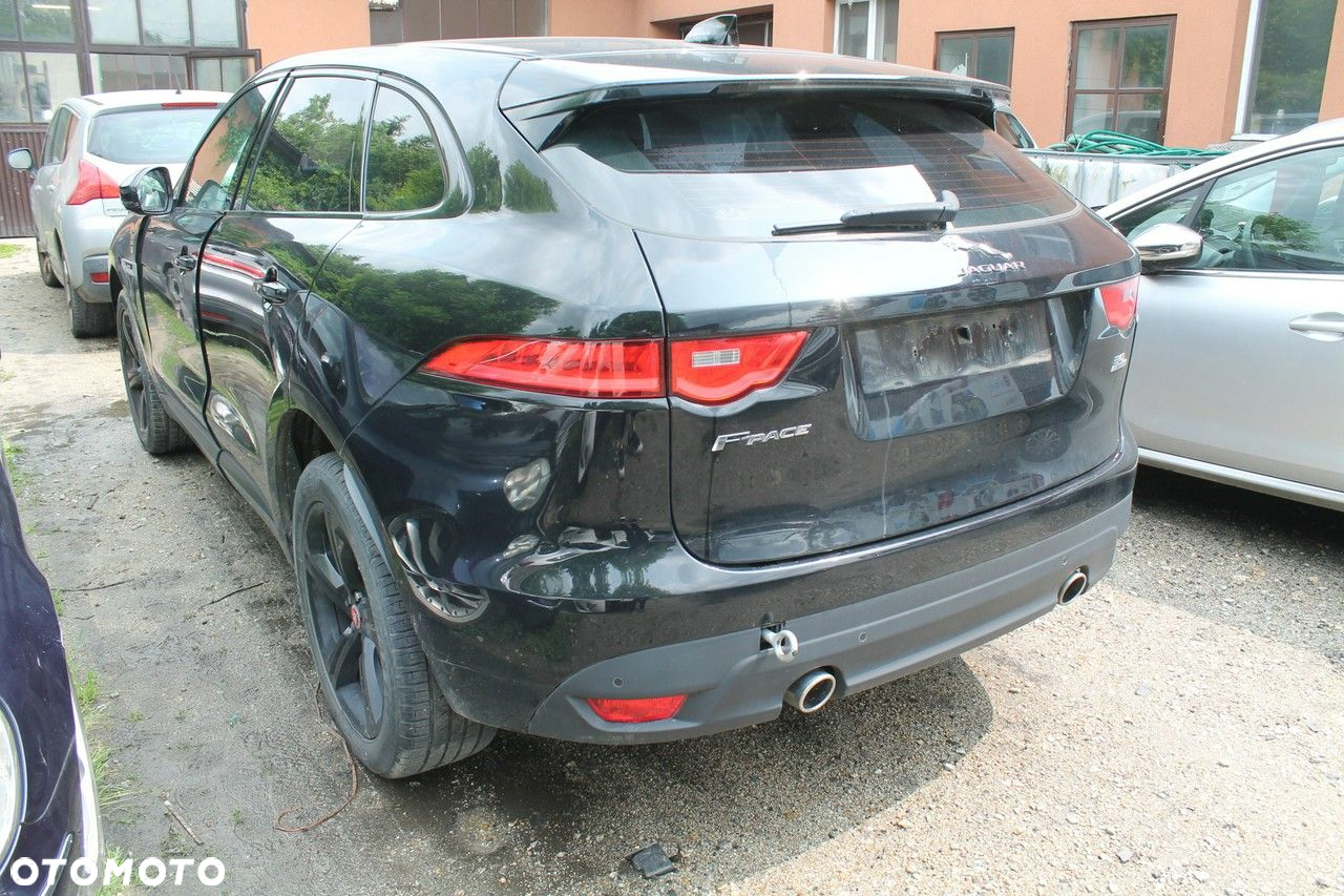 Jaguar F-Pace - 3