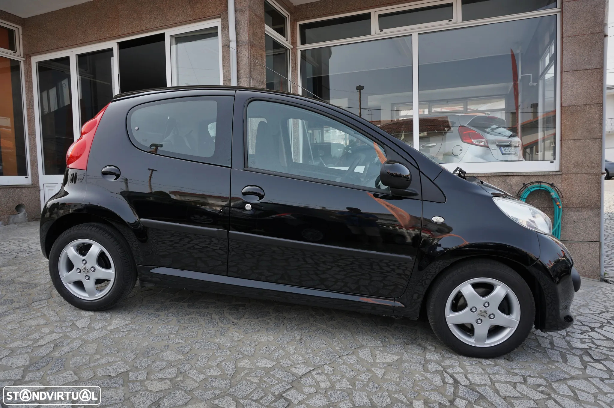 Peugeot 107 1.0 Trendy - 4