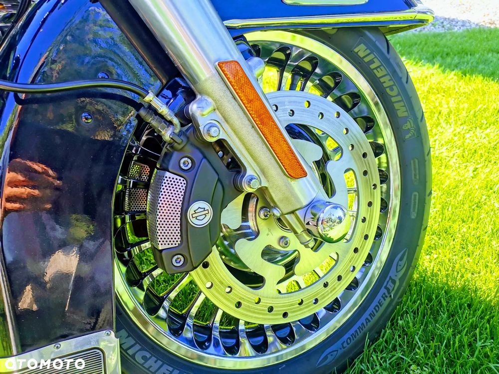 Harley-Davidson FLHS Electra Glide - 13