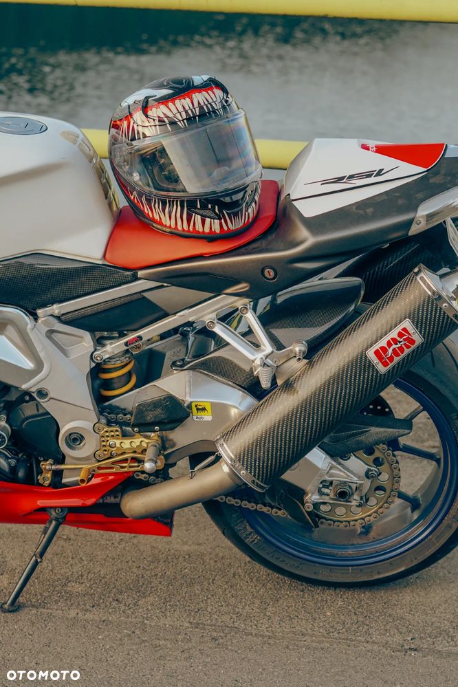 Aprilia RSV - 9