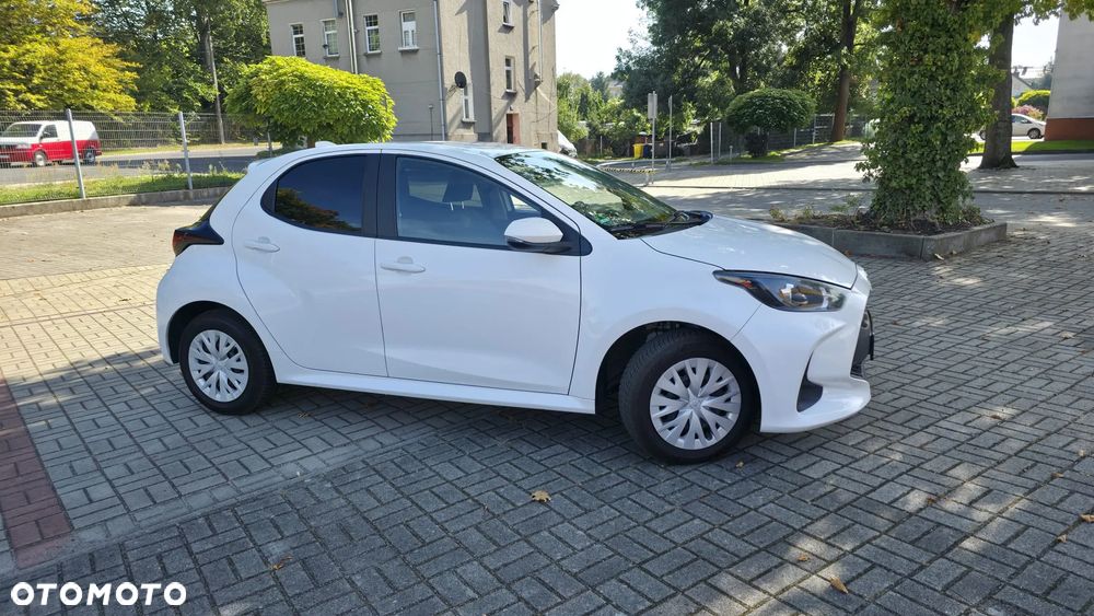 Toyota Yaris 1.5 Executive - 12