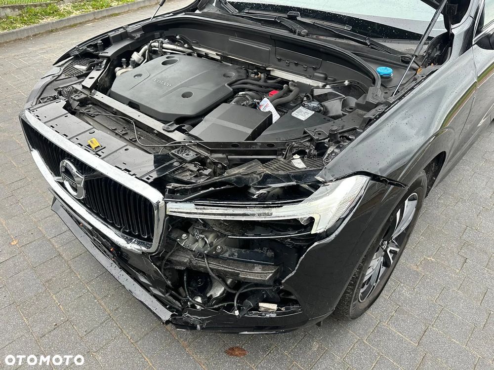 Volvo XC 60 B4 D AWD Geartronic Momentum - 8