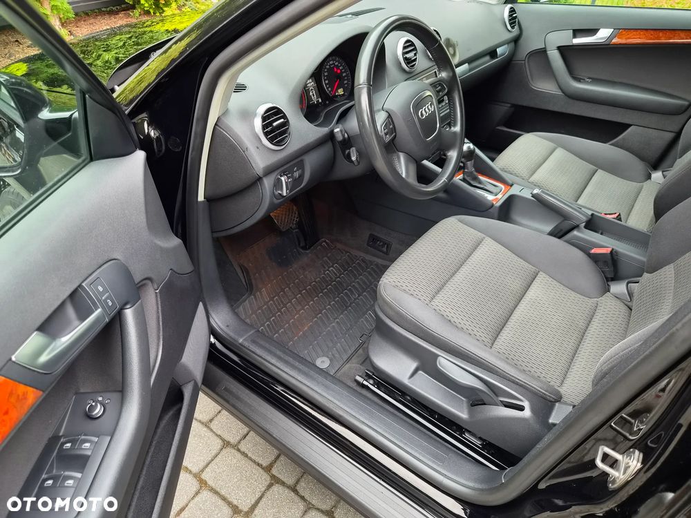 Audi A3 Sportback 1.6 TDI S tronic Attraction - 10