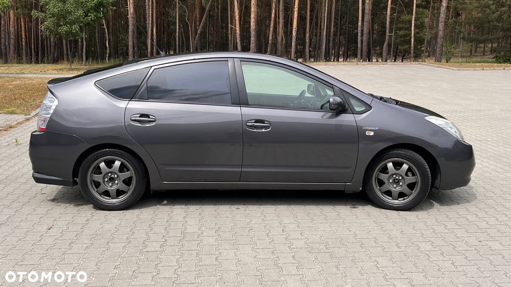 Toyota Prius 1.5 VVT-i Prestige - 6