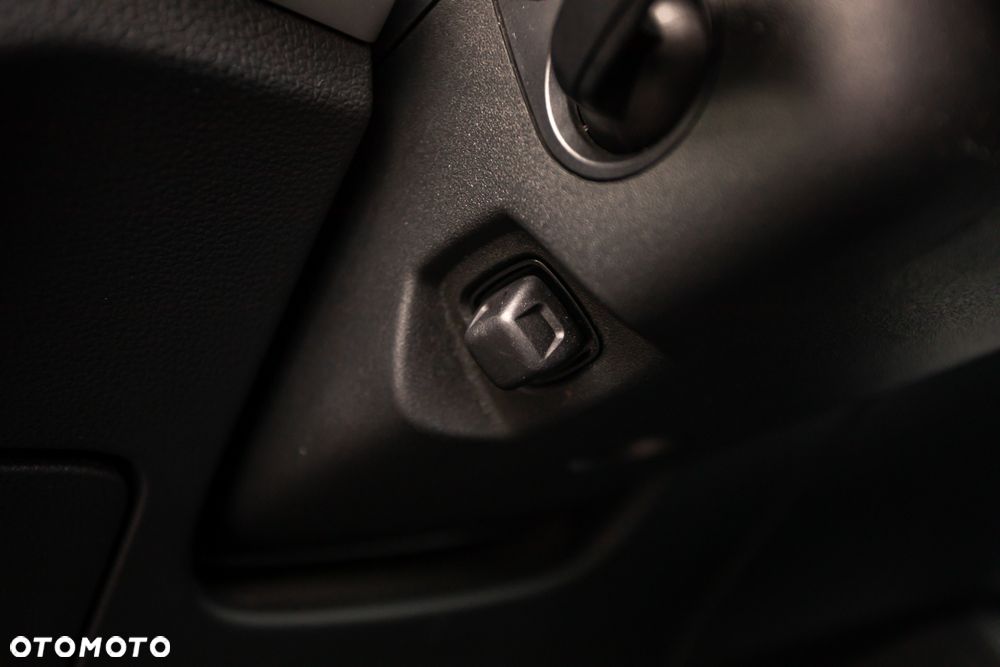 Audi Q5 55 TFSIe quattro S tronic S line business - 27