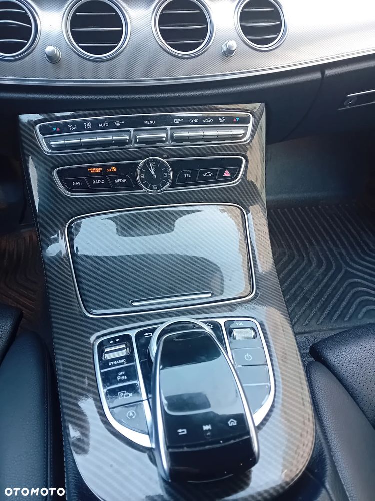 Mercedes-Benz Klasa E - 16