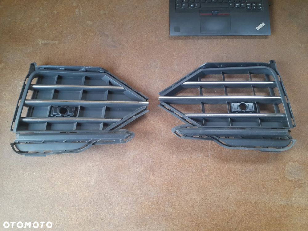 ATRAPA KRATKA ZDERZAKA LEWA PRAWA VW TOUAREG III 760853665B 760853666C - 1