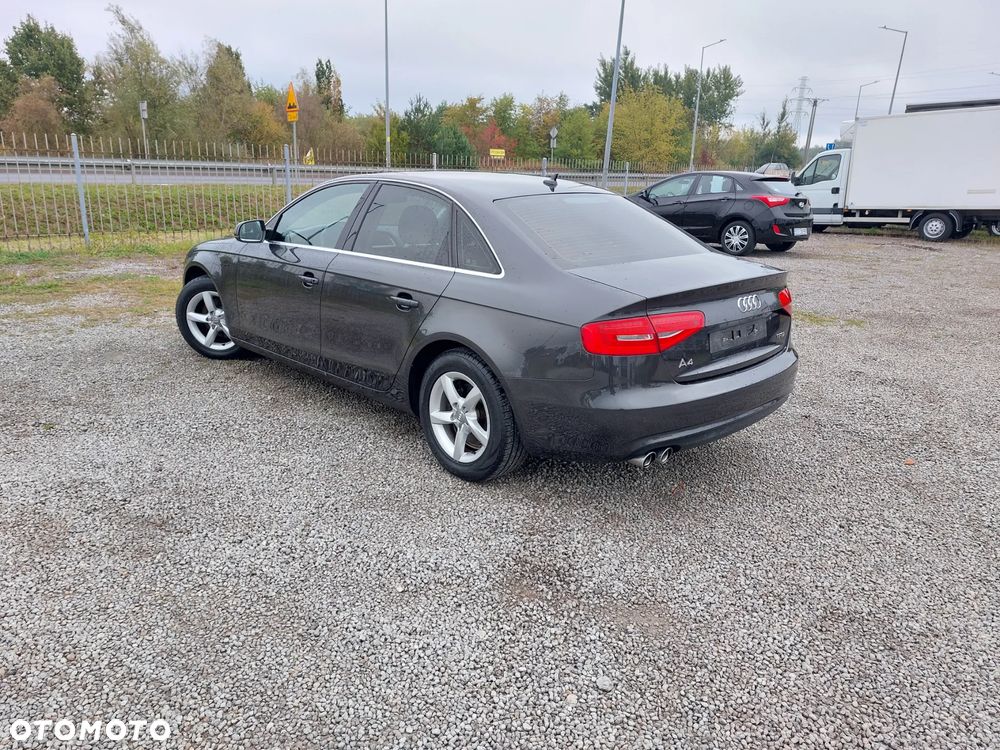 Audi A4 Limousine - 8