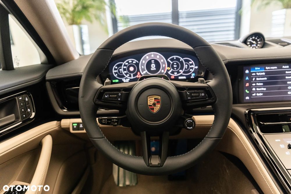 Porsche Panamera 4 - 17