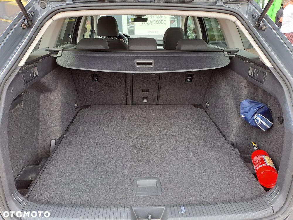 Volkswagen Golf - 9