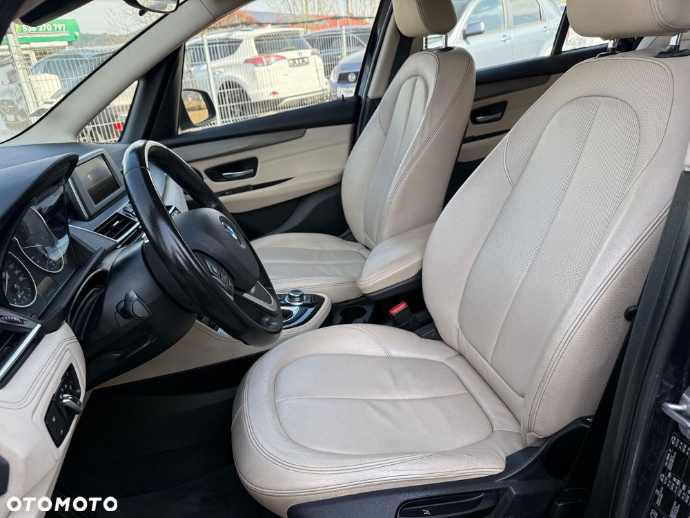 BMW Seria 2 220d xDrive Sport-Aut Luxury Line - 7