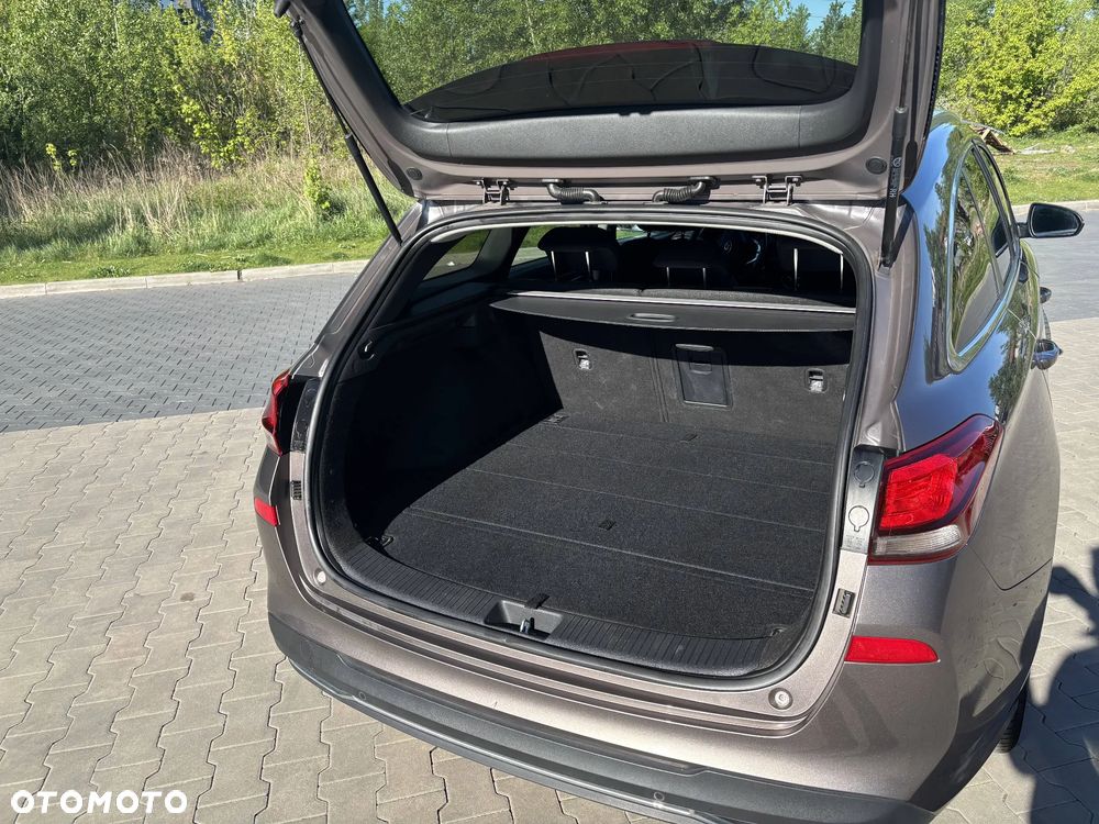 Hyundai i30 ver-1-5-t--gdi-48v-comfort-dct - 20
