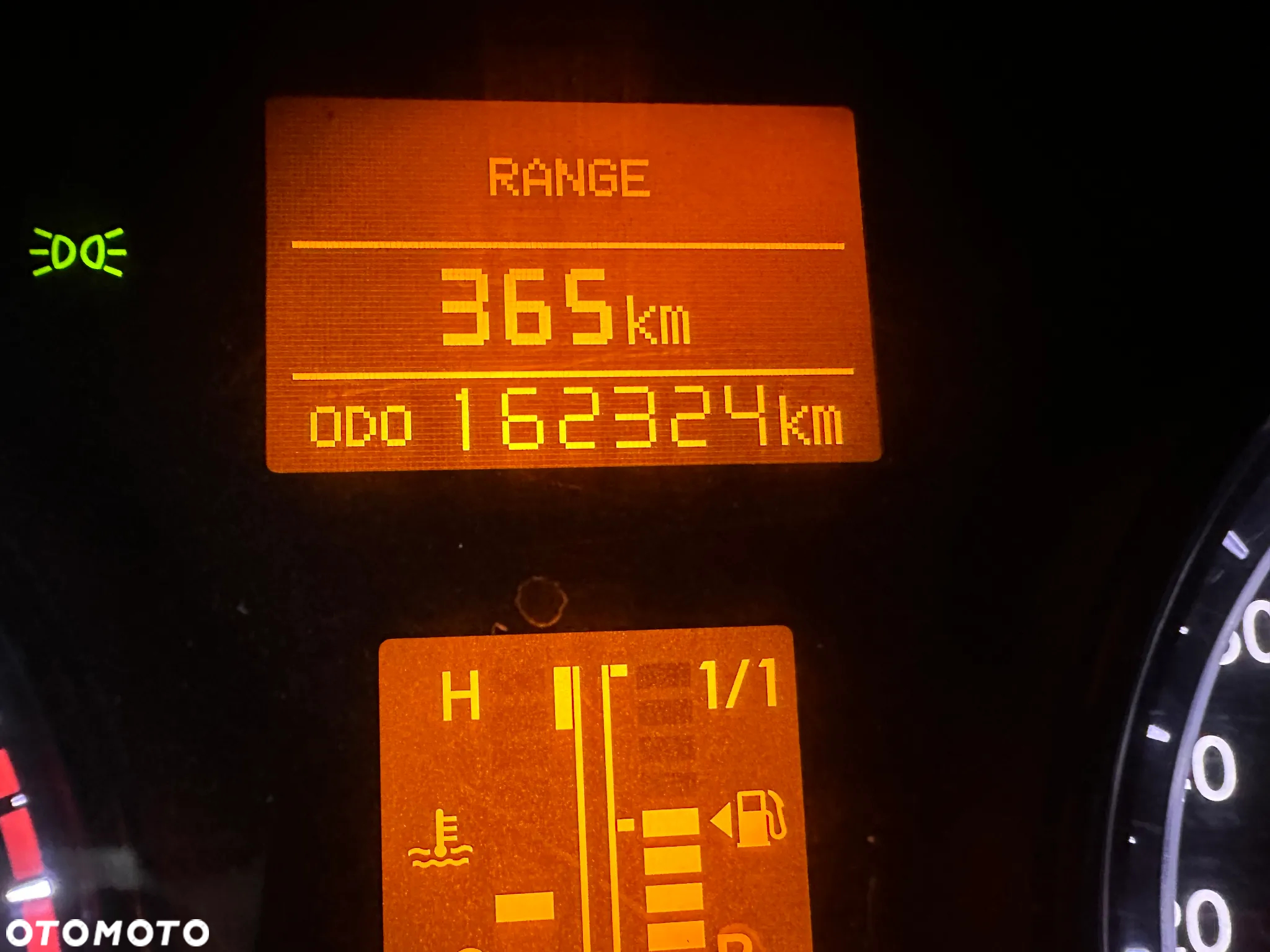Toyota Avensis Combi 1.8 Executive - 36