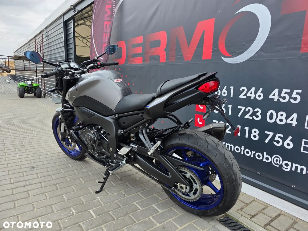Yamaha FZ8 - 4