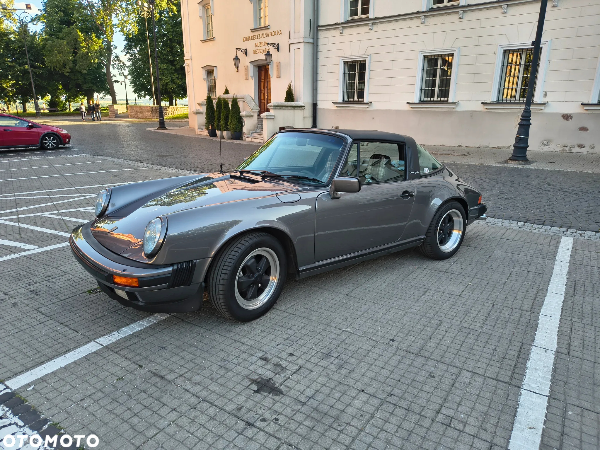 Porsche 911 Carrera 2 Targa - 21