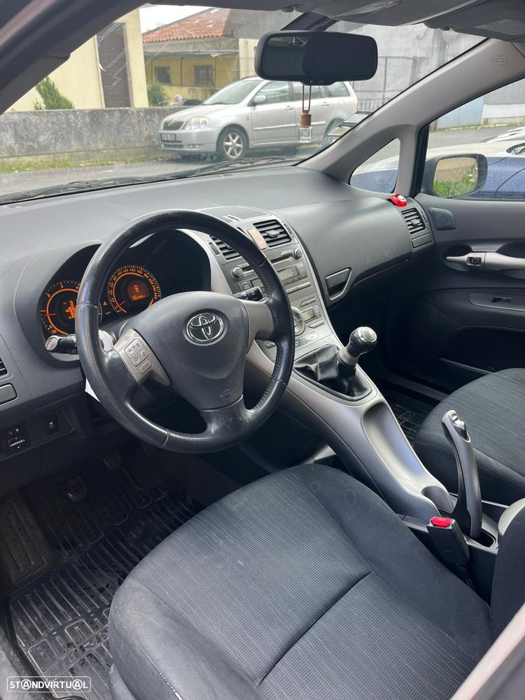 Toyota Auris 1.4 D-4D - 6