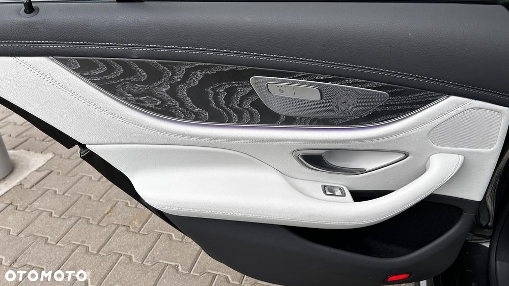 Mercedes-Benz CLS - 27