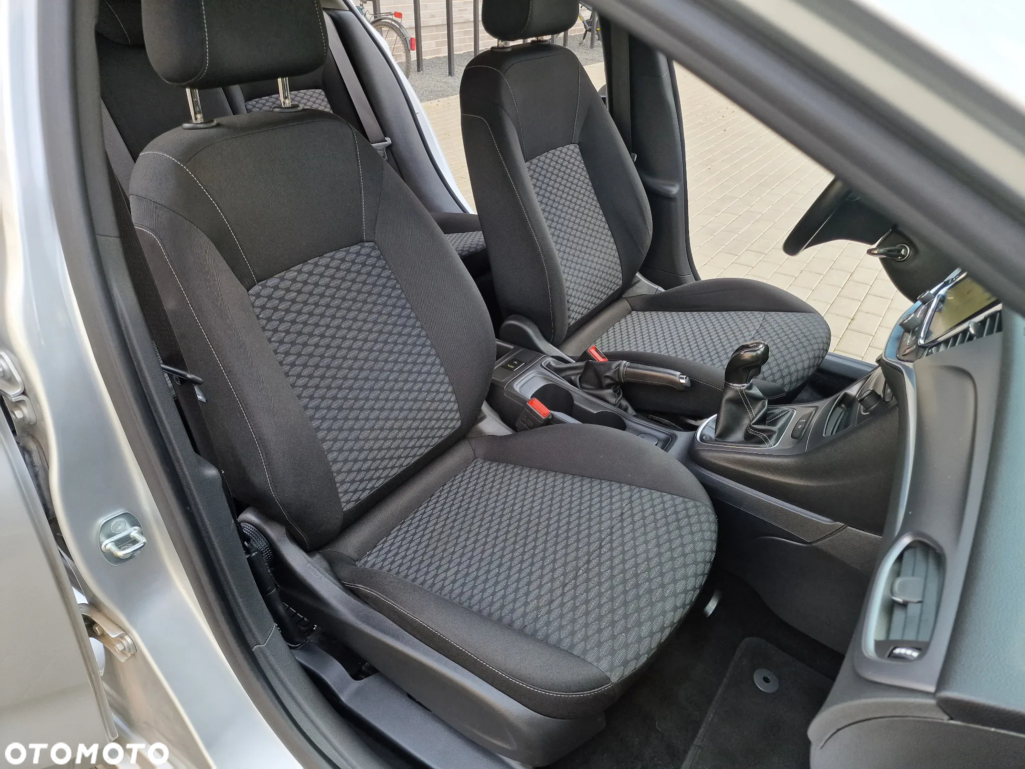 Opel Astra V 1.6 CDTI Essentia - 15