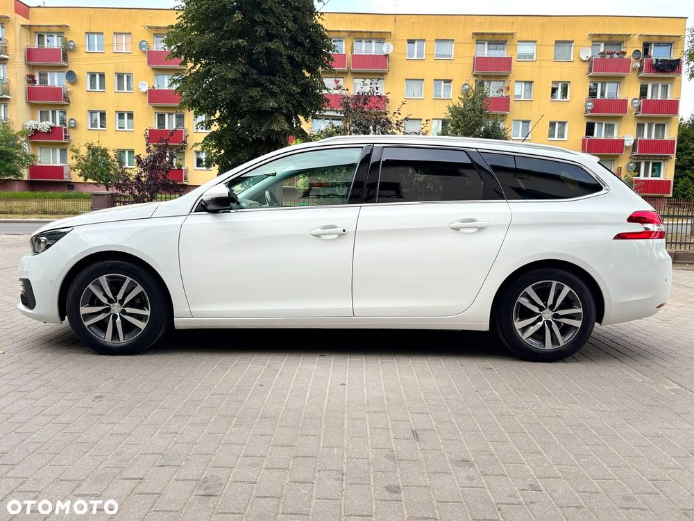 Peugeot 308 1.2 PureTech GPF Allure S&S - 16